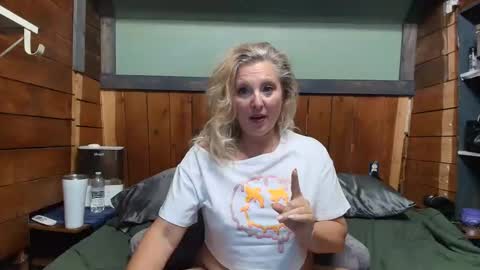 lisanixs online show from 05-11-26, 12:38