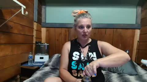 lisanixs online show from 06-11-26, 07:12