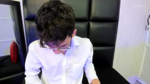 Snapshot of littlemax23 chatting on 09-11-25, 11:54 MAX online show from 09-11-25, 11:54