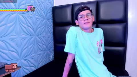 Snapshot of littlemax23 chatting on 09-16-25, 11:55 MAX online show from 09-16-25, 11:55