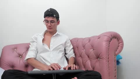 Snapshot of littlemax23 chatting on 10-15-25, 05:51 MAX online show from 10-15-25, 05:51