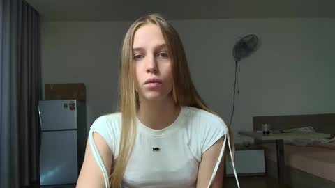 Little Molly online show from 09-12-25, 10:15