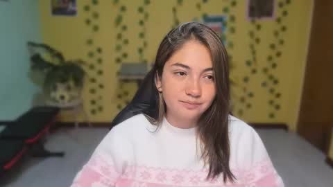 Mia  Wednesday to Sunday 730 am to 1030 am Colombian Hour D online show from 04-05-26, 04:53