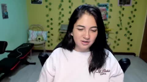 Mia  Wednesday to Sunday 730 am to 1030 am Colombian Hour D online show from 05-16-26, 05:59