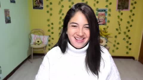 Mia  Wednesday to Sunday 730 am to 1030 am Colombian Hour D online show from 05-22-26, 05:03