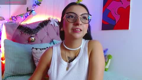 Snapshot of littlerouse_ chatting on 12-10-24, 02:05 Ruby Rouse online show from 12-10-24, 02:05