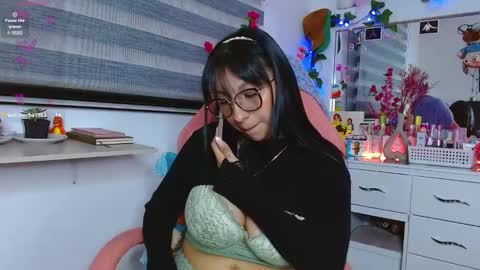 Snapshot of littlerouse_ chatting on 01-10-25, 02:14 Ruby Rouse online show from 01-10-25, 02:14