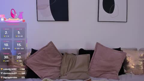    online show from 03-10-25, 02:37