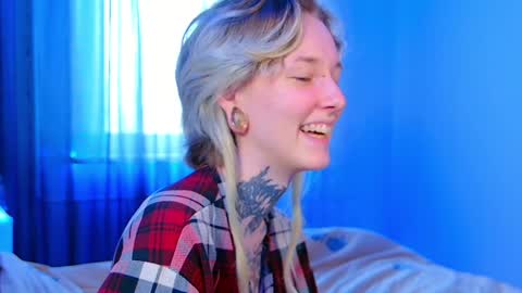 Niki  free tg channel with some photos gifs and info about streams  online show from 12-13-24, 08:09