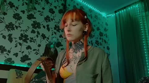 Niki  free tg channel with some photos gifs and info about streams  online show from 01-15-25, 06:19