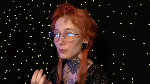 Niki  free tg channel with some photos gifs and info about streams  online show from 02-07-25, 11:01