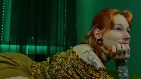 Niki  free tg channel with some photos gifs and info about streams  online show from 02-21-25, 05:53