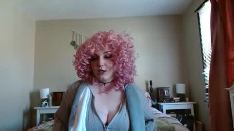 Snapshot of littlestpuppet chatting on 03-12-26, 05:08 Kori online show from 03-12-26, 05:08