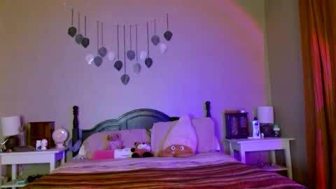 Snapshot of littlestpuppet chatting on 04-21-26, 01:18 Kori online show from 04-21-26, 01:18