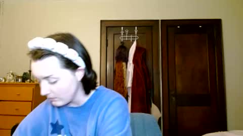 Snapshot of littlestpuppet chatting on 06-02-26, 12:12 Kori online show from 06-02-26, 12:12