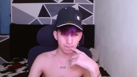 Snapshot of littlextrem chatting on 12-15-24, 03:13 Eros online show from 12-15-24, 03:13