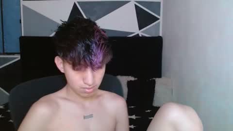 Snapshot of littlextrem chatting on 12-23-24, 01:18 Eros online show from 12-23-24, 01:18
