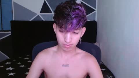 Snapshot of littlextrem chatting on 01-04-25, 08:39 Eros online show from 01-04-25, 08:39