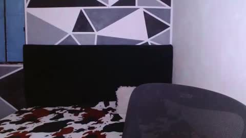 Snapshot of littlextrem chatting on 01-08-25, 06:20 Eros online show from 01-08-25, 06:20