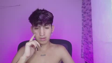 Snapshot of littlextrem chatting on 02-23-25, 05:12 Eros online show from 02-23-25, 05:12