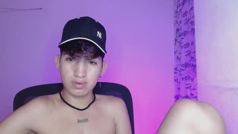 Snapshot of littlextrem chatting on 02-26-25, 06:58 Eros online show from 02-26-25, 06:58