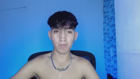 Snapshot of littlextrem chatting on 03-04-25, 01:01 Eros online show from 03-04-25, 01:01