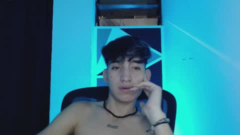 Snapshot of littlextrem chatting on 03-11-25, 05:16 Eros online show from 03-11-25, 05:16