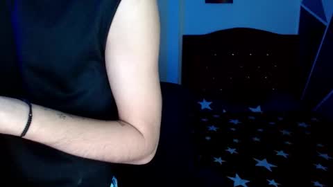 Snapshot of littlextrem chatting on 09-12-25, 02:33 Eros online show from 09-12-25, 02:33
