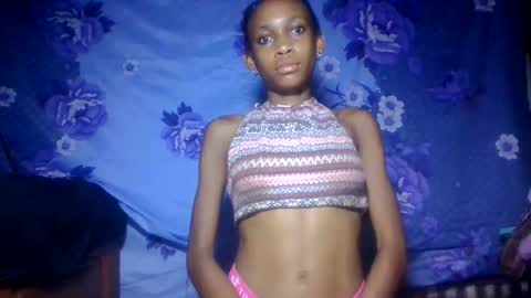 Snapshot of littleyanah chatting on 05-23-26, 03:34 yanah online show from 05-23-26, 03:34