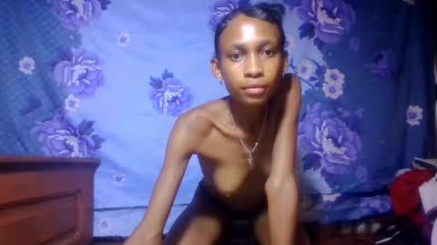 Snapshot of littleyanah chatting on 05-26-26, 09:49 yanah online show from 05-26-26, 09:49