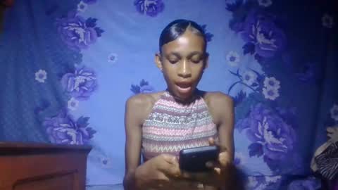 Snapshot of littleyanah chatting on 05-27-26, 04:53 yanah online show from 05-27-26, 04:53