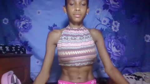 Snapshot of littleyanah chatting on 06-02-26, 06:59 yanah online show from 06-02-26, 06:59