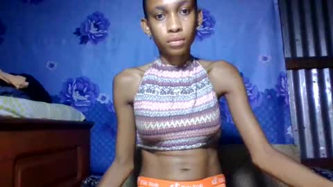 Snapshot of littleyanah chatting on 07-11-26, 06:05 yanah online show from 07-11-26, 06:05