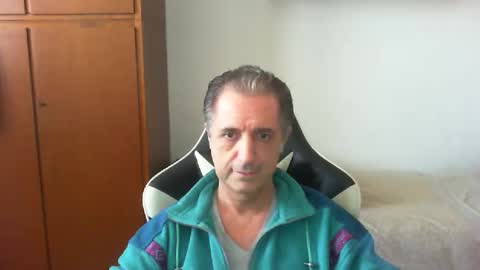 liuk53 online show from 04-25-26, 12:41