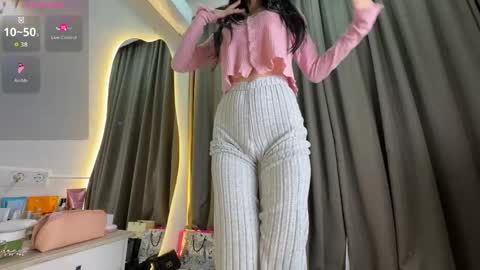 Snapshot of liuli_flower chatting on 05-16-26, 07:45 liuli_flower online show from 05-16-26, 07:45