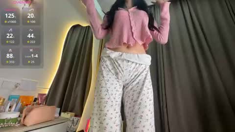 Snapshot of liuli_flower chatting on 05-17-26, 09:44 liuli_flower online show from 05-17-26, 09:44