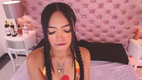 Snapshot of liv20_ chatting on 10-07-25, 04:20 Nicky online show from 10-07-25, 04:20