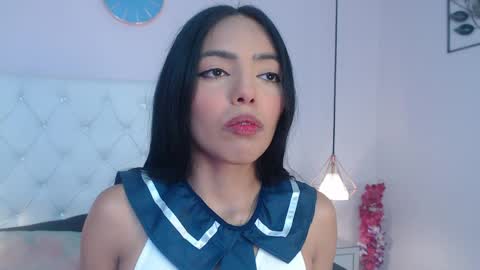 Snapshot of liv20_ chatting on 05-18-26, 11:49 Nicky online show from 05-18-26, 11:49