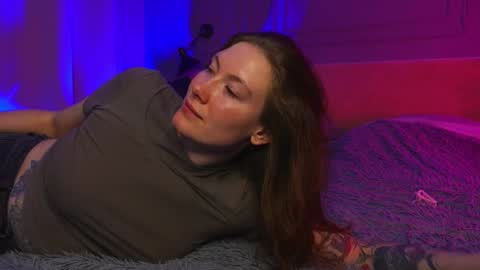 Liv 3 online show from 09-26-25, 03:38