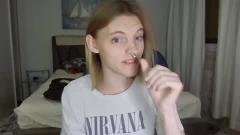Snapshot of livbellelive chatting on 02-16-25, 07:38 Liv Winters online show from 02-16-25, 07:38