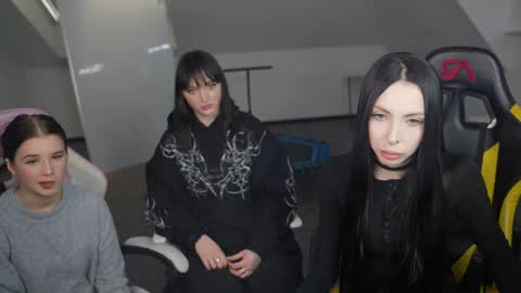 Snapshot of livehub054 chatting on 03-24-26, 03:28 Sheryl online show from 03-24-26, 03:28