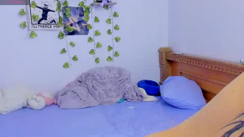 Liz online show from 05-11-26, 05:46