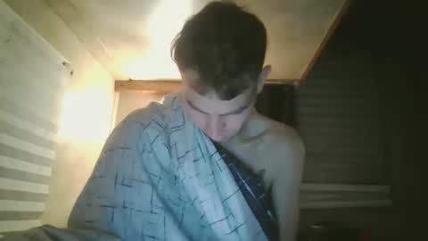 Snapshot of livetyy chatting on 10-31-25, 11:33 livetyy online show from 10-31-25, 11:33