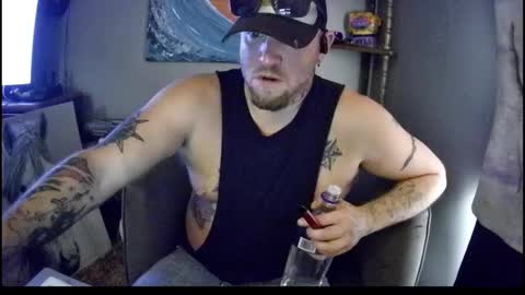 Snapshot of livingpuddle chatting on 09-29-25, 02:55 livingpuddle online show from 09-29-25, 02:55