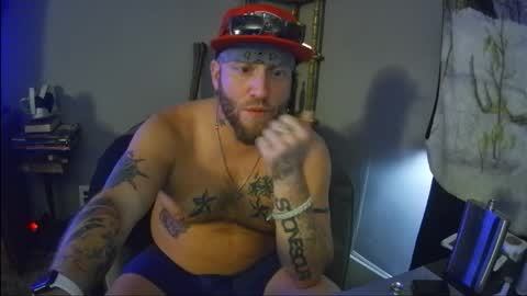 Snapshot of livingpuddle chatting on 10-22-25, 02:50 livingpuddle online show from 10-22-25, 02:50