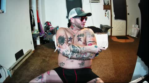 Snapshot of livingpuddle chatting on 04-12-26, 01:49 livingpuddle online show from 04-12-26, 01:49