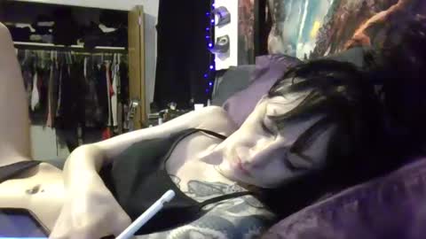 Liv Mirage online show from 01-28-25, 03:57