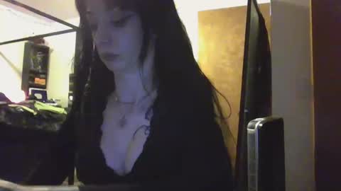 Liv Mirage online show from 02-19-25, 05:38