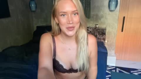 olivia online show from 04-11-26, 07:45