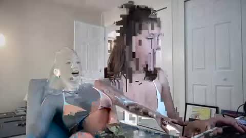 Snapshot of livvyybearxx chatting on 06-16-26, 07:27 liv online show from 06-16-26, 07:27